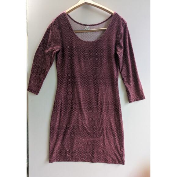 New Mudd Dress size Medium Stretch pink Bodycon Sheath Ikat print Geometric nwt - Picture 1 of 6
